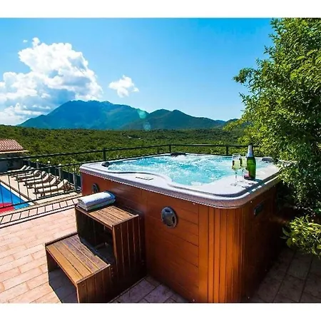 Krnic Olimpic Pool Zadvarje