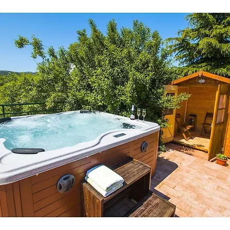 Krnic Olimpic Pool Hébergement de vacances *